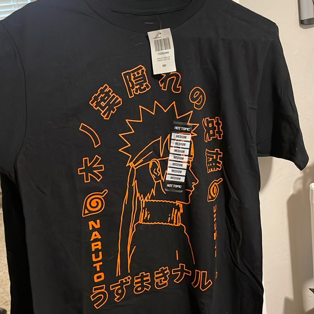 Hot topic Naruto 20th anniversary T shirt size Medium